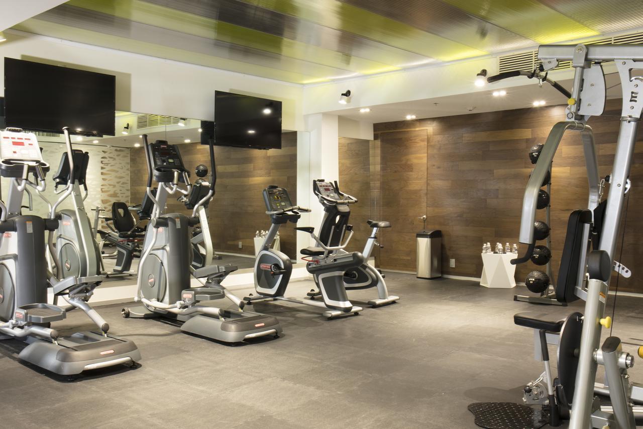 Krystal Grand Suites Insurgentes Ciudad de México Exterior foto A gym in a hotel