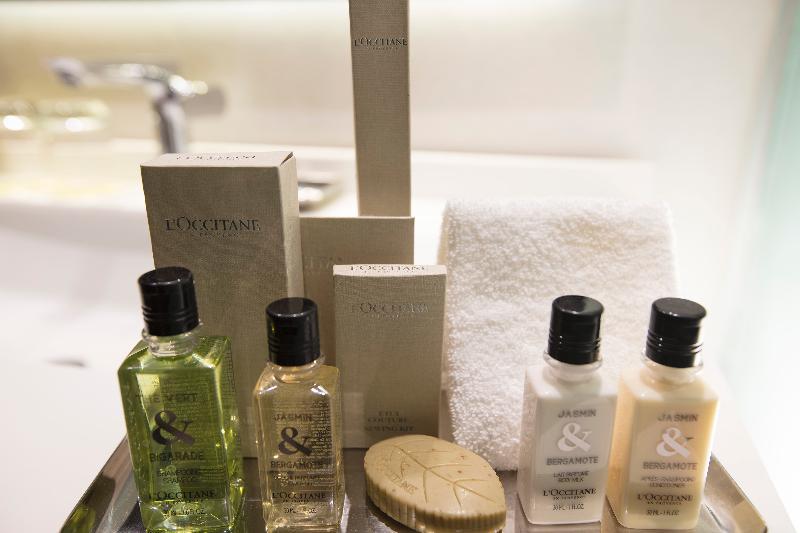 Krystal Grand Suites Insurgentes Ciudad de México Exterior foto L'Occitane products